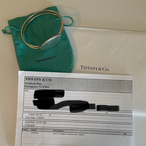 Tiffany & CO. Sterling Silver Oval ID Bangle, Medium Engravable initials - Picture 8 of 16